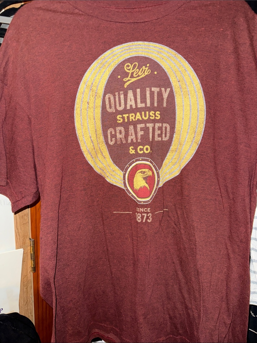 Levi's Maroon Short Sleeve Graphic Tee with Yellow Accents XXL